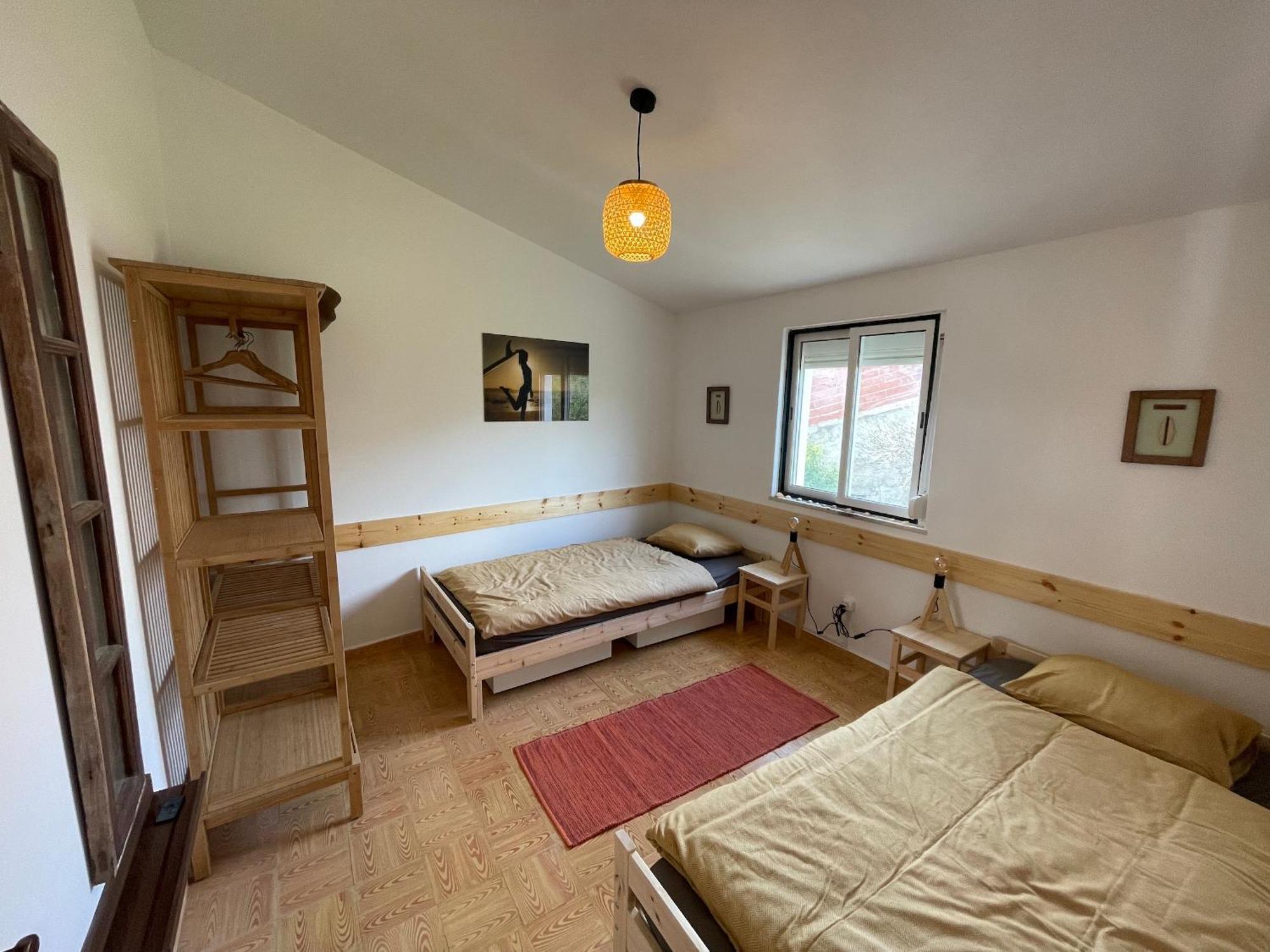 Little Hikers Hostel Raposeira  Kültér fotó
